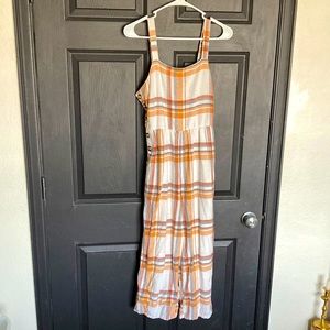Ladies orange and white jumper size small.